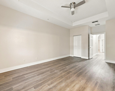813 Pipers Cay Drive - Photo Thumbnail 15