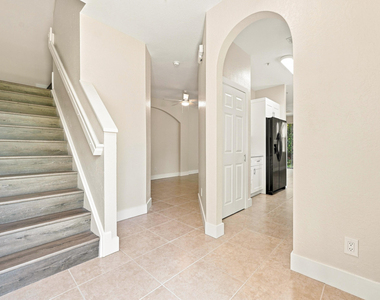 813 Pipers Cay Drive - Photo Thumbnail 4