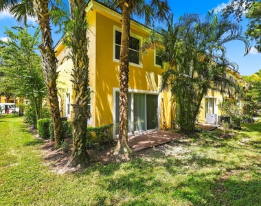 813 Pipers Cay Drive - Photo Thumbnail 29