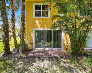813 Pipers Cay Drive - Photo Thumbnail 30