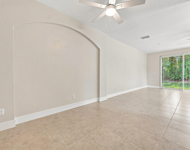 813 Pipers Cay Drive - Photo Thumbnail 11