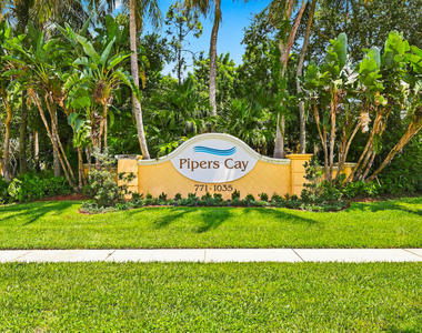 813 Pipers Cay Drive - Photo Thumbnail 31