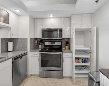 4748 S Ocean Boulevard - Photo Thumbnail 10