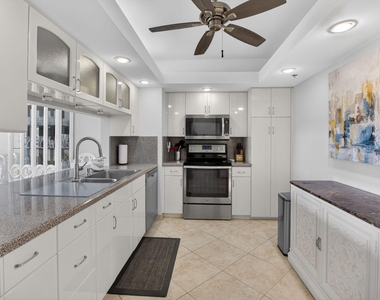 4748 S Ocean Boulevard - Photo Thumbnail 7