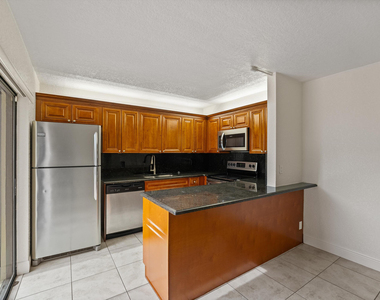 385 Lake Arbor Drive - Photo Thumbnail 4