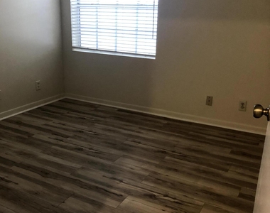 1371 Cottonwood Circle - Photo Thumbnail 15