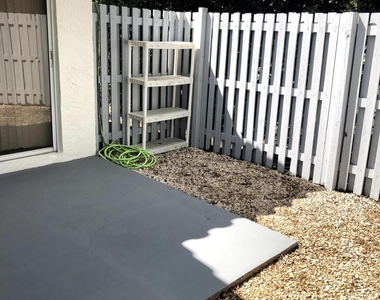 1371 Cottonwood Circle - Photo Thumbnail 23