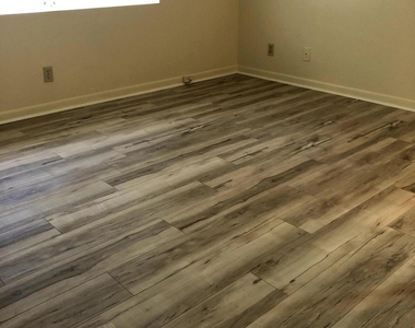 1371 Cottonwood Circle - Photo Thumbnail 17