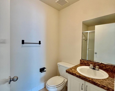 6960 Sw 39th Street - Photo Thumbnail 9
