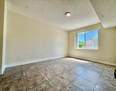 6960 Sw 39th Street - Photo Thumbnail 4
