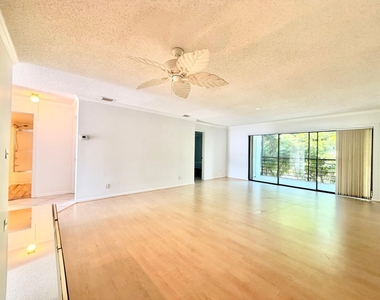 1811 Sw Palm City Road - Photo Thumbnail 2