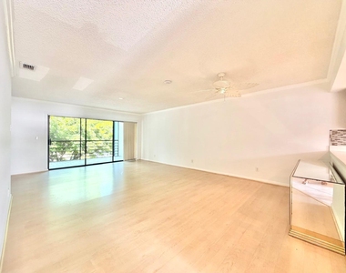 1811 Sw Palm City Road - Photo Thumbnail 3