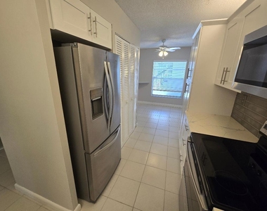 5760 Princess Palm Court - Photo Thumbnail 6