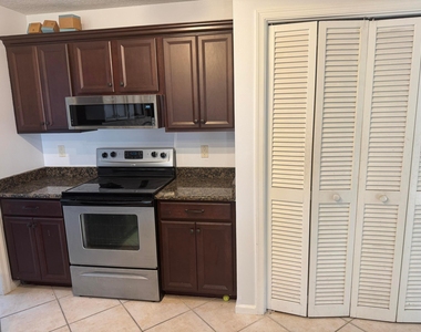 121 Beaumont Lane - Photo Thumbnail 4