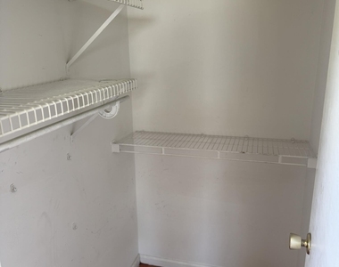 121 Beaumont Lane - Photo Thumbnail 15