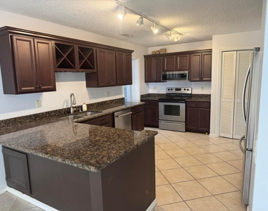 121 Beaumont Lane - Photo Thumbnail 7