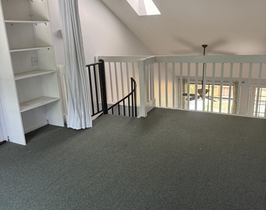 121 Beaumont Lane - Photo Thumbnail 10