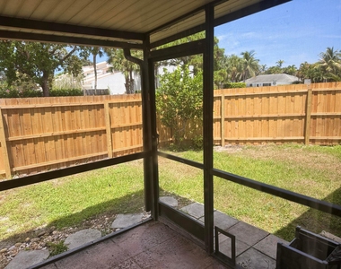 121 Beaumont Lane - Photo Thumbnail 18