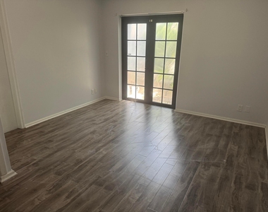 121 Beaumont Lane - Photo Thumbnail 25