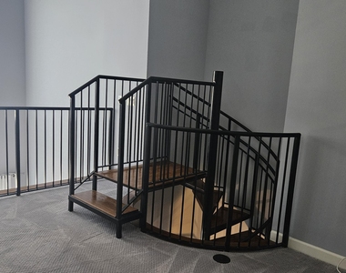 801 S Olive Avenue - Photo Thumbnail 11