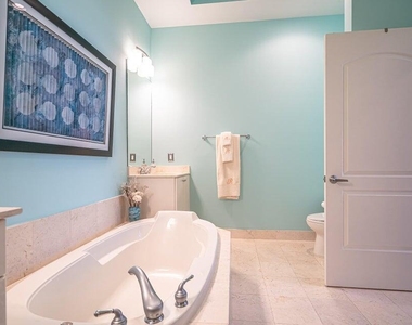 801 S Olive Avenue - Photo Thumbnail 18