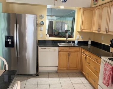 14575 Bonaire Boulevard - Photo Thumbnail 4