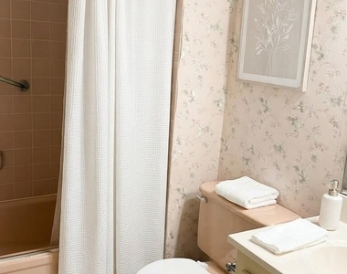 14575 Bonaire Boulevard - Photo Thumbnail 9