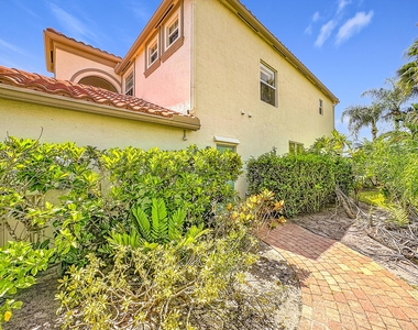 11251 Sw Springtree Terrace - Photo Thumbnail 82