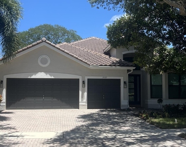 19305 Skyridge Circle - Photo Thumbnail 3