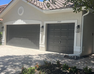 19305 Skyridge Circle - Photo Thumbnail 4
