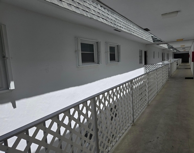 6505 Winfield Boulevard - Photo Thumbnail 20