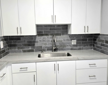6505 Winfield Boulevard - Photo Thumbnail 3