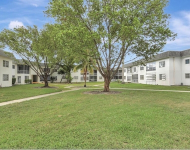 6505 Winfield Boulevard - Photo Thumbnail 18