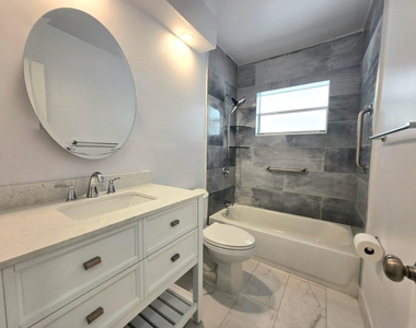 6505 Winfield Boulevard - Photo Thumbnail 10