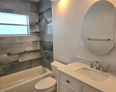 6505 Winfield Boulevard - Photo Thumbnail 17