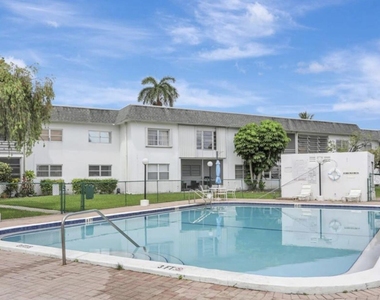 6505 Winfield Boulevard - Photo Thumbnail 24
