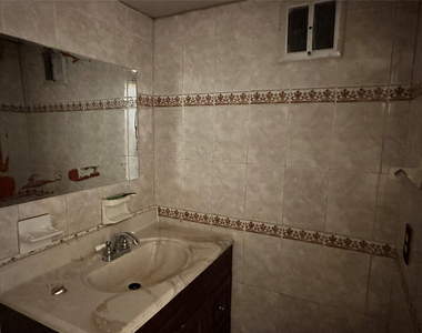 5900 Nw 17th Place - Photo Thumbnail 16