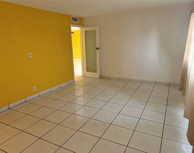 5900 Nw 17th Place - Photo Thumbnail 15