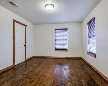 470 County Road 3198 - Photo Thumbnail 14