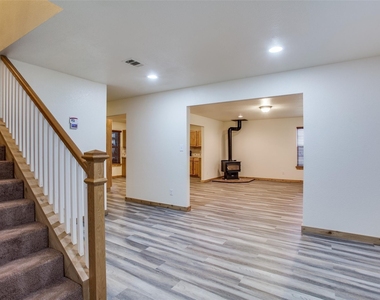 470 County Road 3198 - Photo Thumbnail 3
