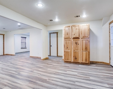 470 County Road 3198 - Photo Thumbnail 7