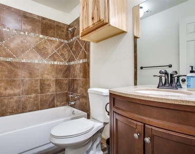 470 County Road 3198 - Photo Thumbnail 12
