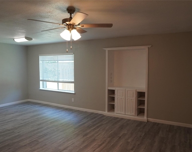 6754 Trail Lake Drive - Photo Thumbnail 15
