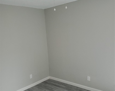 6754 Trail Lake Drive - Photo Thumbnail 10