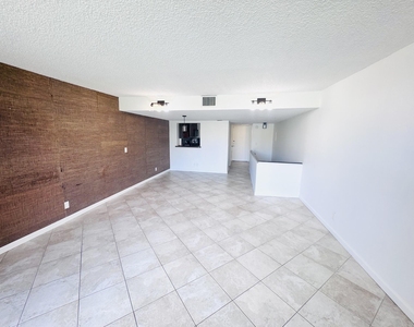 2820 Tennis Club Drive - Photo Thumbnail 14
