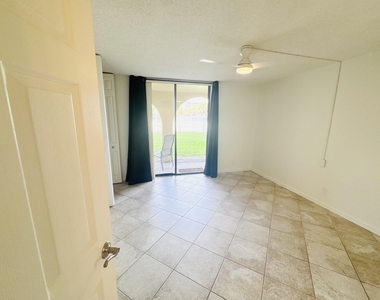 2820 Tennis Club Drive - Photo Thumbnail 3