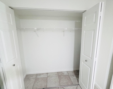 2820 Tennis Club Drive - Photo Thumbnail 11