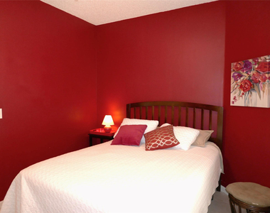 7614 Colony Lake Drive - Photo Thumbnail 22