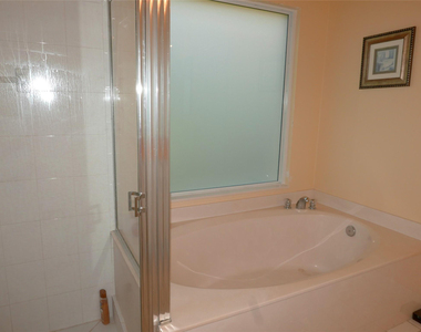 7614 Colony Lake Drive - Photo Thumbnail 19