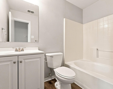 230 Creek Cove Drive - Photo Thumbnail 7